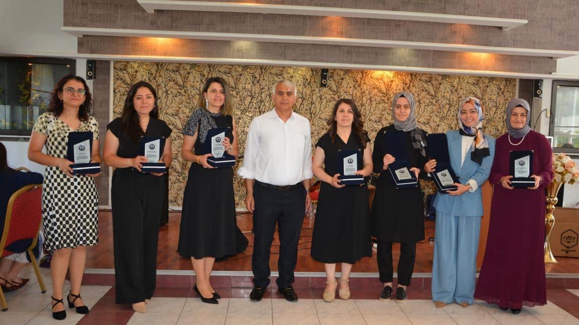 2024-2025 EĞİTİM ÖĞRETİM YILI 8. SINIFLAR MEZUNİYET ETKİNLİĞİ YAPILDI